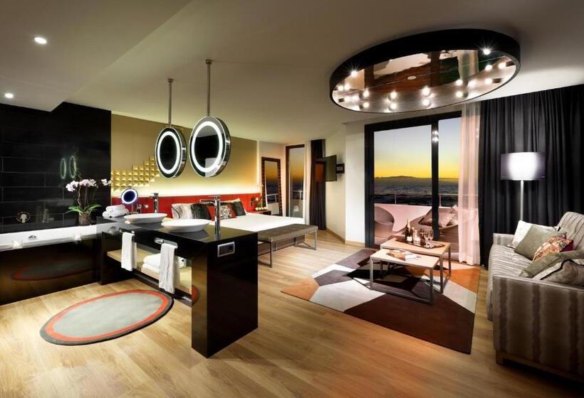 إستوديو قياسى, Hard Rock Hotel Tenerife