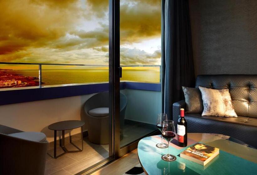 Студия Стандарт, Hard Rock Hotel Tenerife