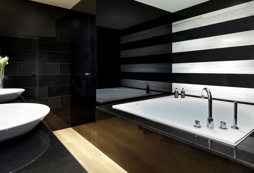جناح, Hard Rock Hotel Tenerife