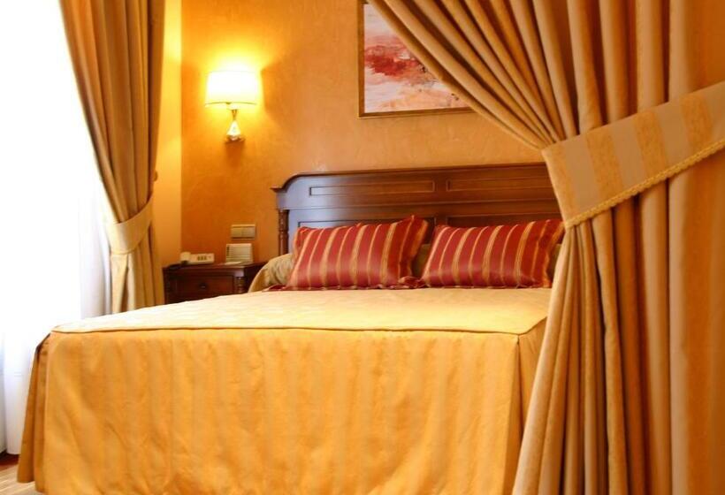 주니어 스위트, Sercotel Guadiana