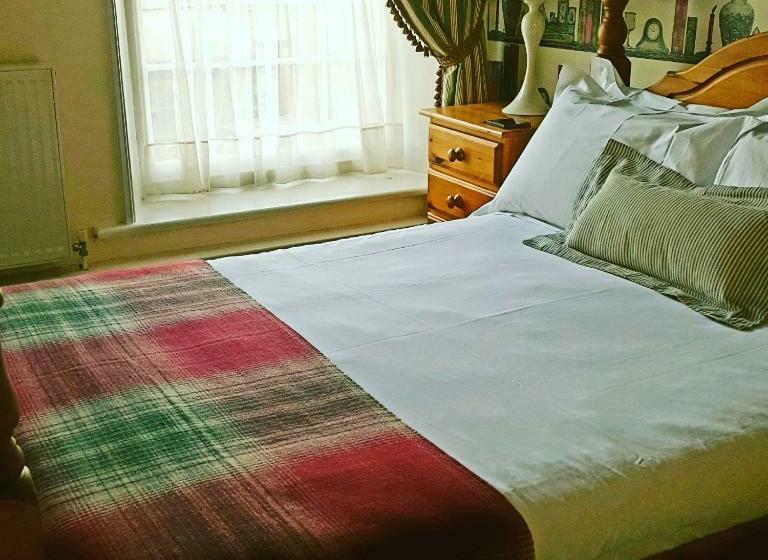 Номер Deluxe, The Castle Inn