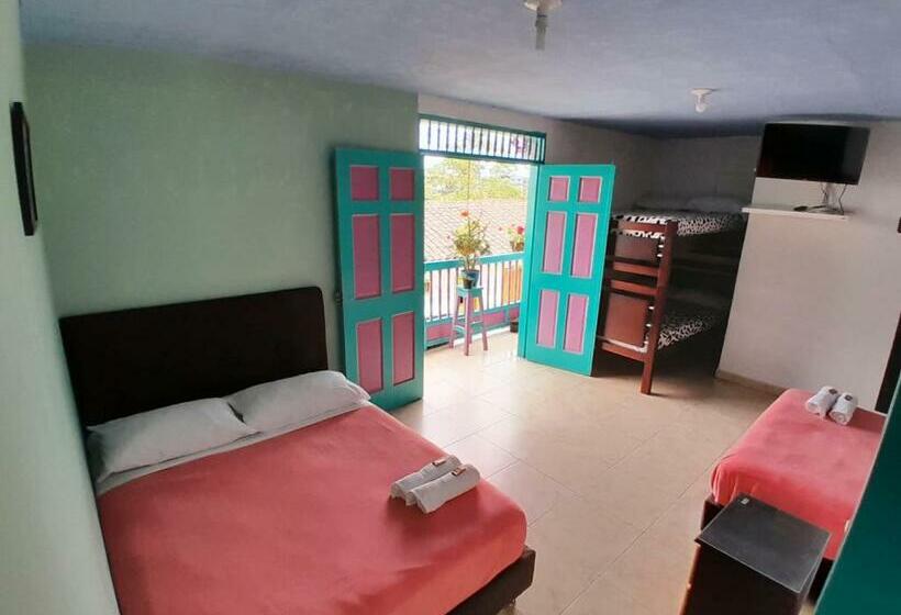 패밀리 룸, Hostal Johnnier