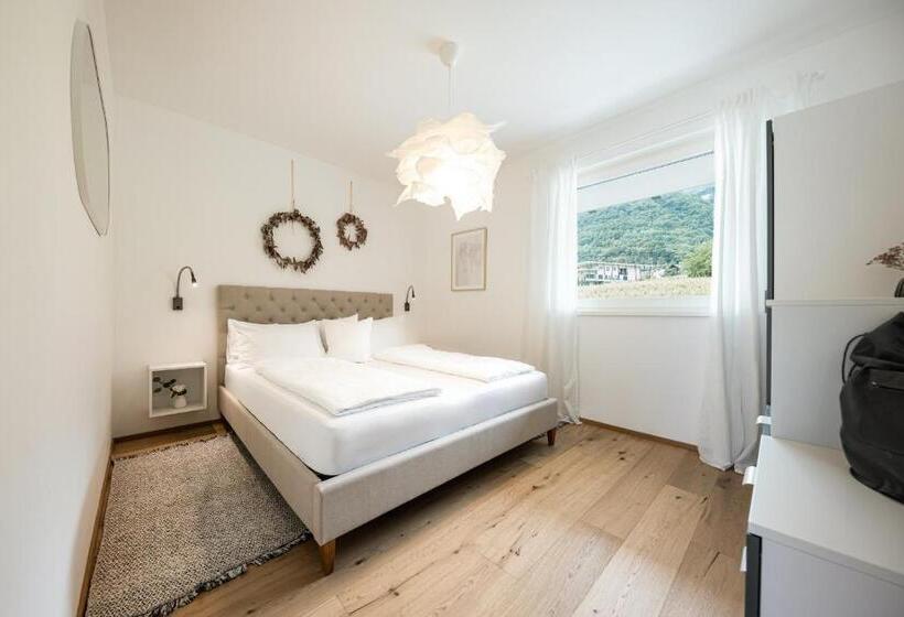 Апартаменты 2 Спальни, Boutique Hotel Zum Rosenbaum