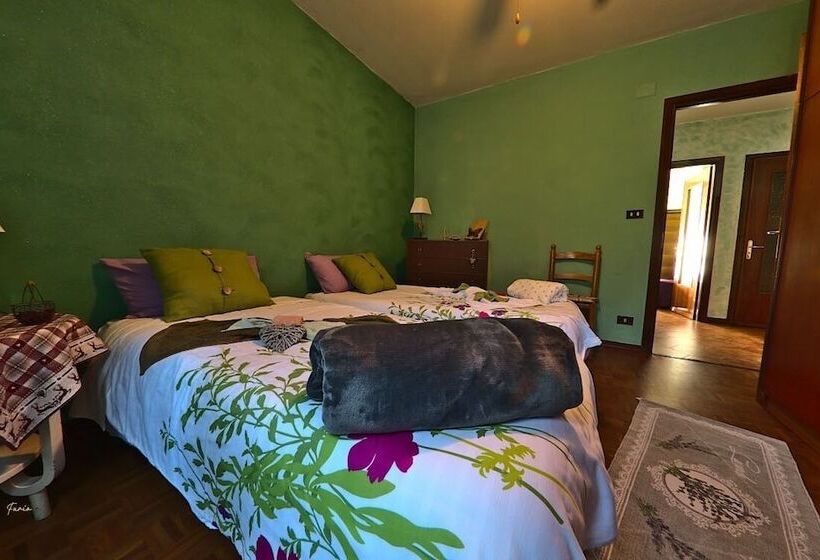 اتاق اکونومی, B&b Jasmyn
