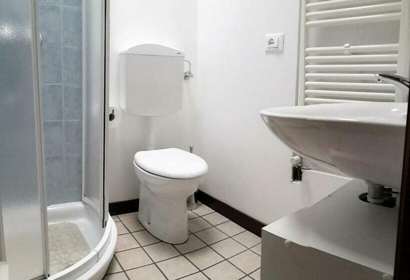 Четырехместный Номер Стандарт, B&b La Genzianella