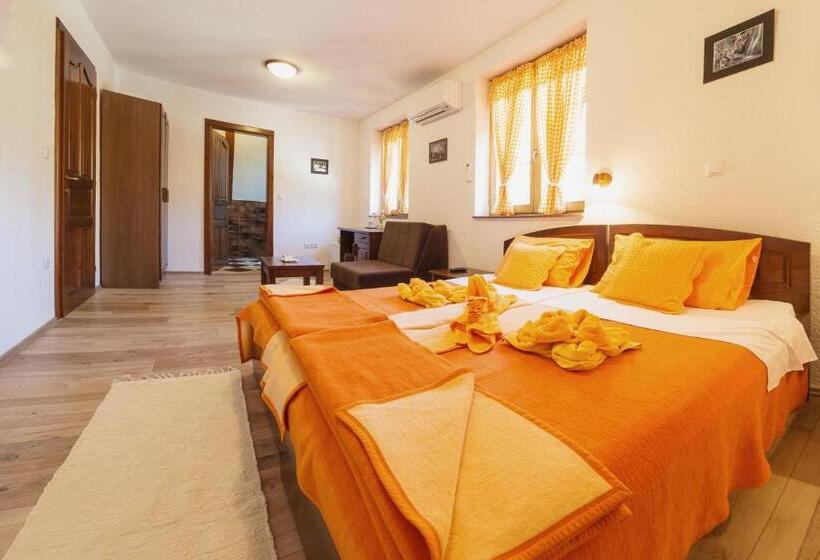 اتاق لوکس, House Rustico
