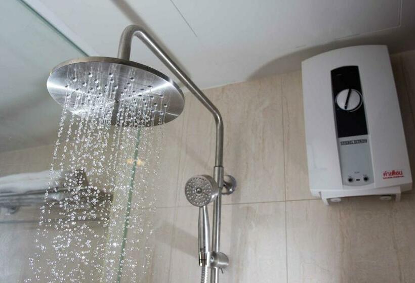 Номер Стандарт с Балконом, The Residence Thepkanjana