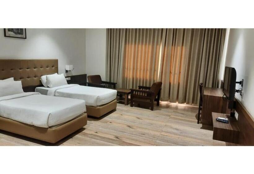 Номер Superior, The Byke Suraj Club, Junagadh