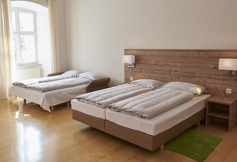 Четырехместный Номер Стандарт, Klosterhotel Kreuz
