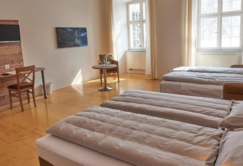 Четырехместный Номер Стандарт, Klosterhotel Kreuz