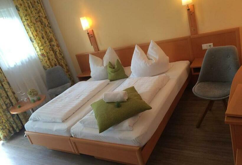 Номер Стандарт Трехместный, Landgasthof & Landhotel Wild