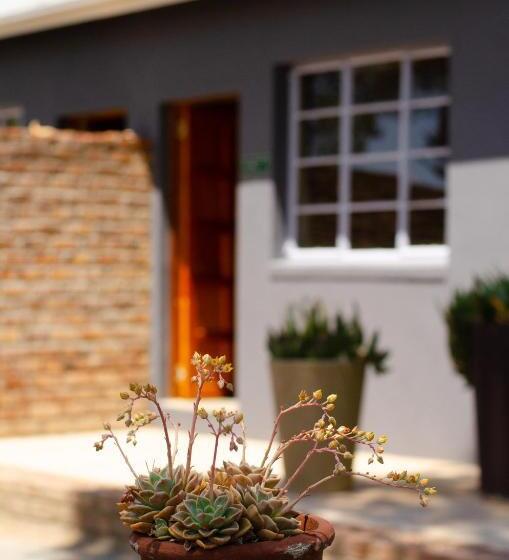 샬레, Desert Dew Guest House