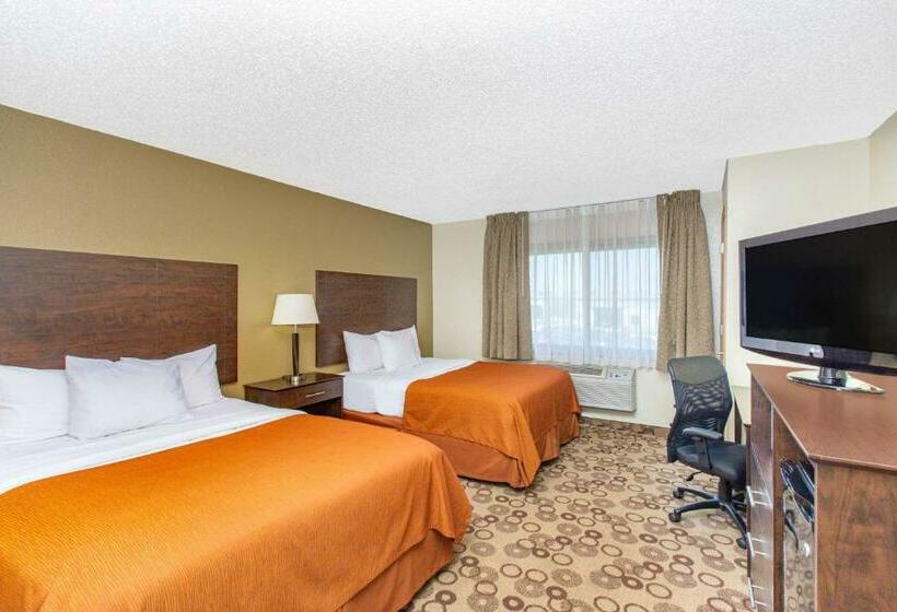 Номер Стандарт, Spark By Hilton Cedar Falls