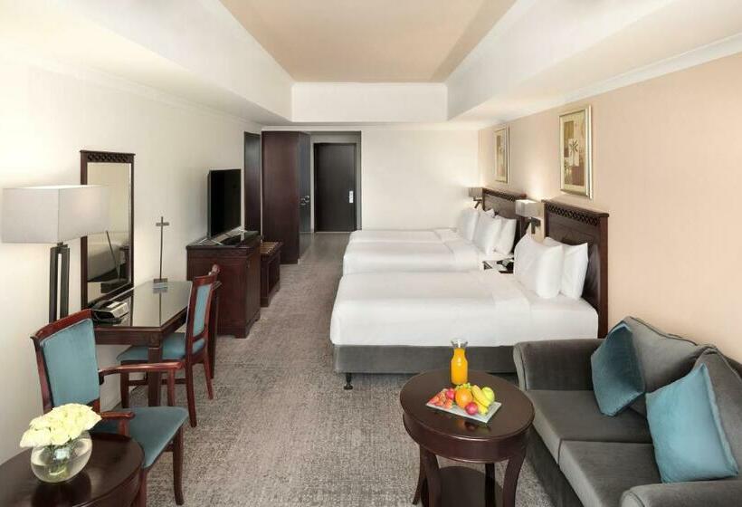Трехместный Президентский, Anwar Al Madinah Movenpick
