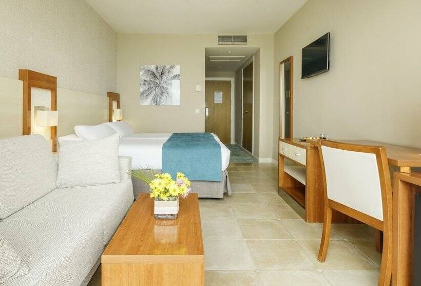 Номер Стандарт, Ilunion Fuengirola