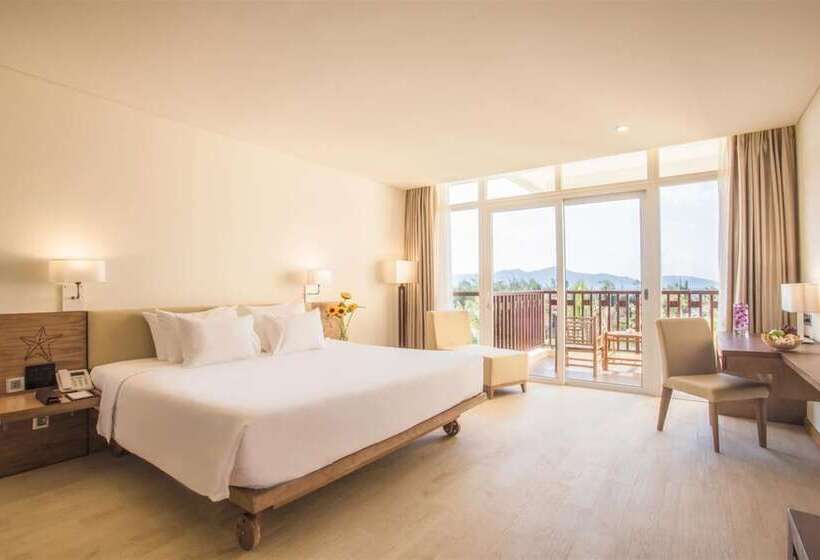 اتاق پریمیوم با چشم‌انداز باغ, Sandy Beach Non Nuoc Resort