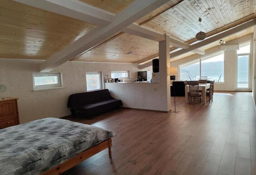 1 Bedroom Apartment Lake View, Lakeview Estate Apart