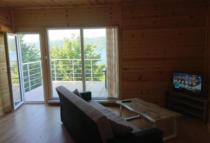 Дом 2 Спальни, Lakeview Estate Apart