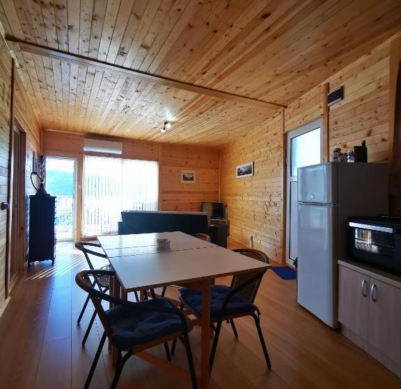 Дом 2 Спальни, Lakeview Estate Apart