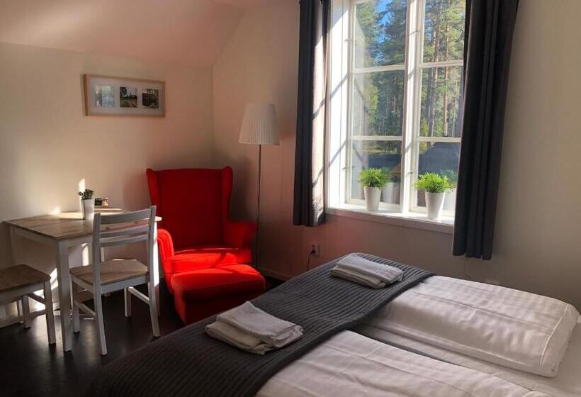 标准间, Hedenstugan B&b