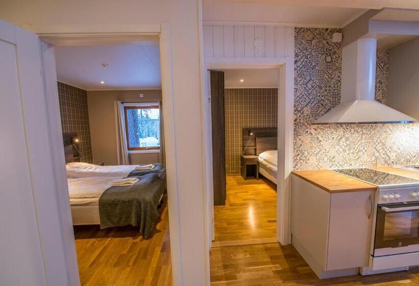 2 Bedrooms Apartment Lake View, Pinetree Lodge