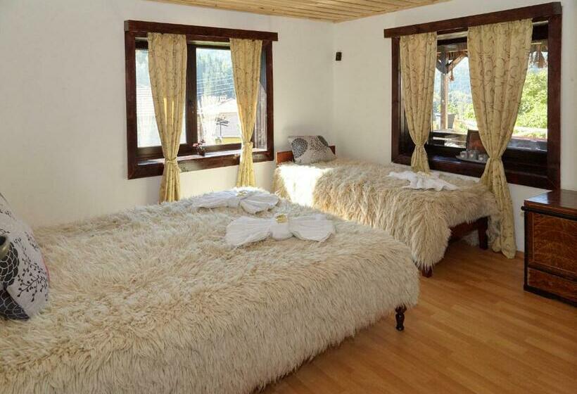 غرفة عائلية, Guesthouse Vazrozhdenski Kashti