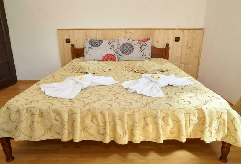 Семейный Номер, Guesthouse Vazrozhdenski Kashti
