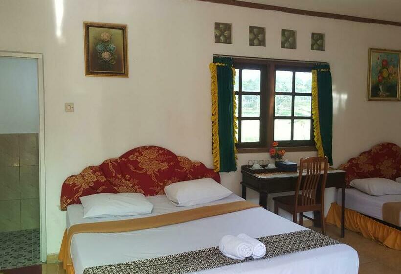 Семейный Номер, Putri Duyung Guest House