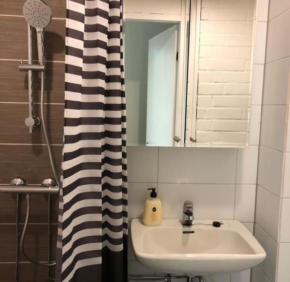 Апартаменты 2 Спальни, & Hostel Silmu