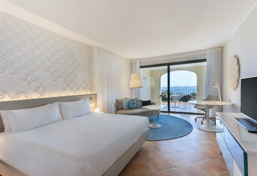 اتاق لوکس با تخت بزرگ, Hilton Malta
