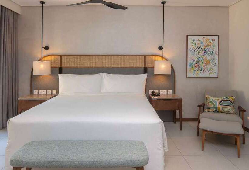 سوییت لوکس, Hilton Malta