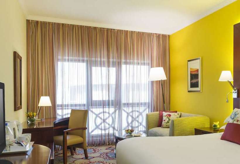 Полулюкс, Coral Dubai Deira