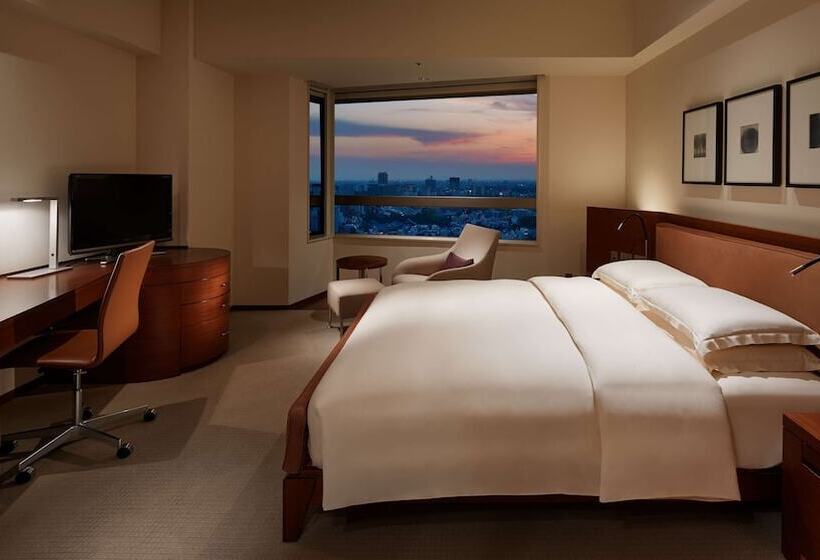 Номер Клуб, Grand Hyatt Tokyo