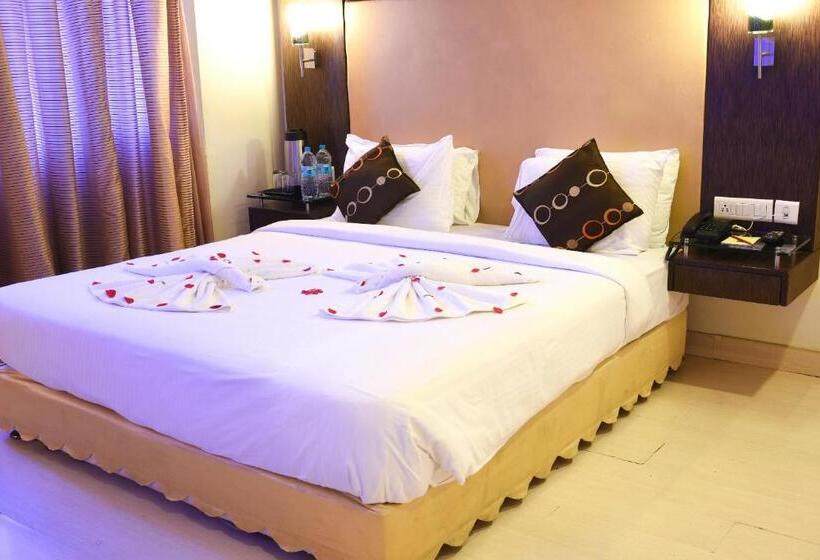 豪华套房, Quality Inn Residency