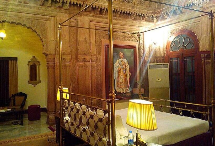套房, The Laxmi Niwas Palace