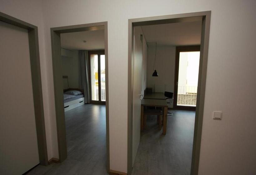 Апартаменты 2 Спальни, Campus Apartments