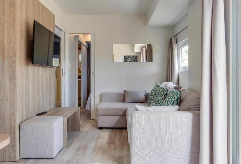 ３ベッドルームスタンダードバンガロー, Camping & Resort Sangulí Salou