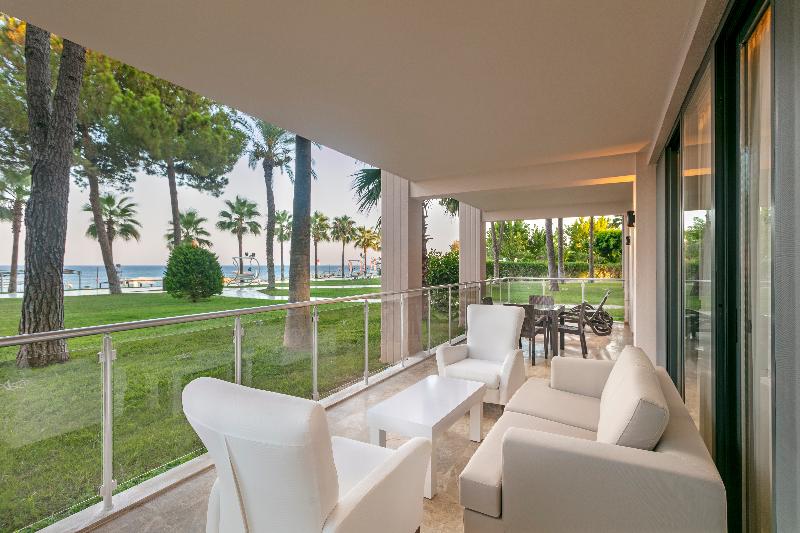 Suite with Terrace, Dobedan World Palace