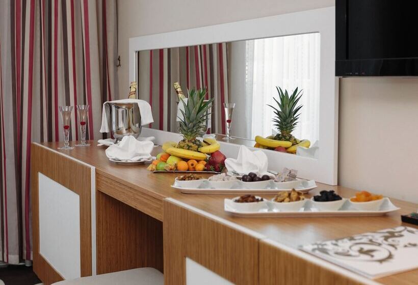 Standard Room, Dobedan World Palace