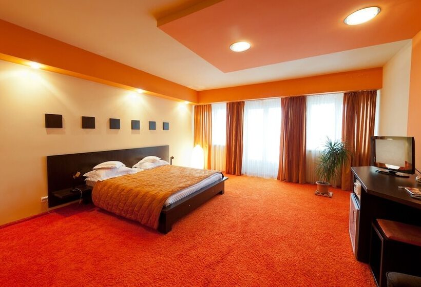اتاق کلاس بیزنس, Bistrita