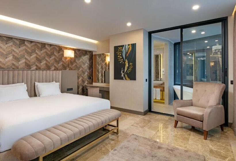 Suite with Terrace, Dobedan World Palace