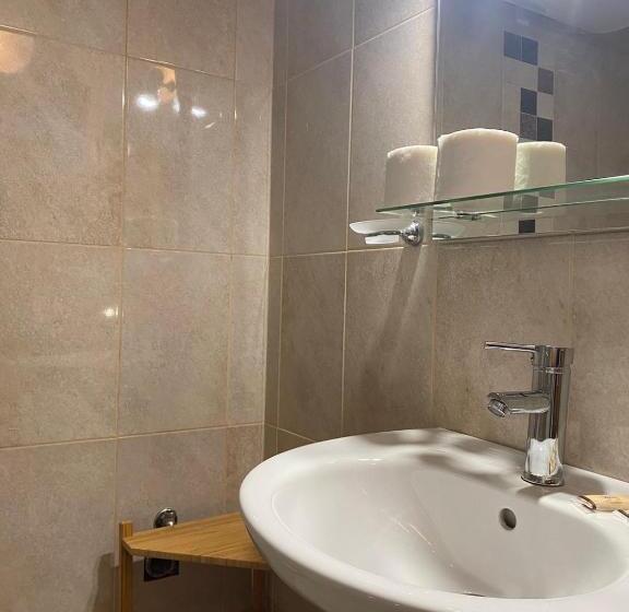 Студия Deluxe, Mm Complex