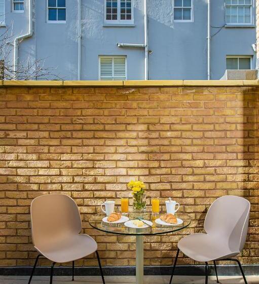 Люкс с Балконом, Q Square By Supercity Aparthotels