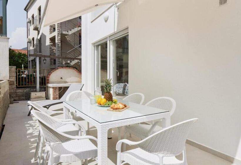 آپارتمان 3 خوابه, Petrovic Apartmani