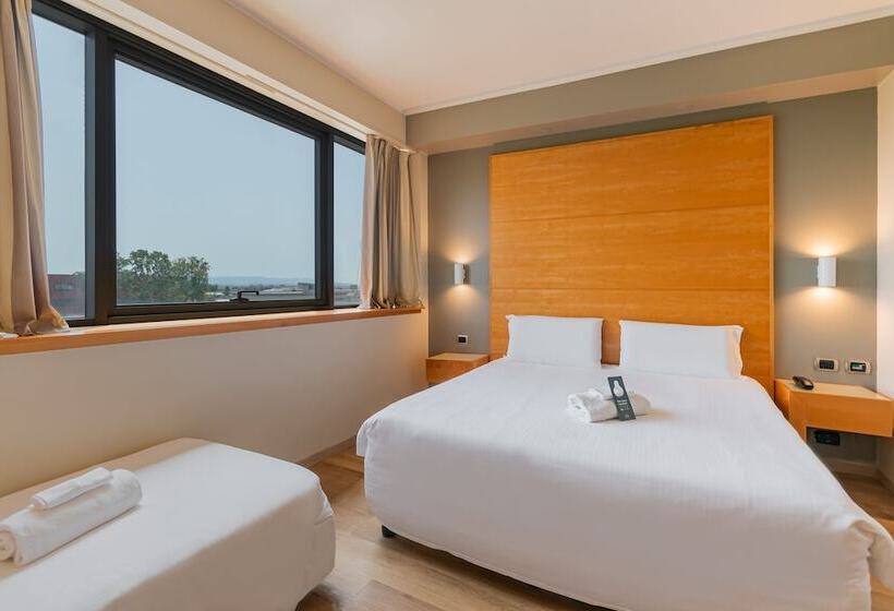 اتاق استاندارد, B&b Hotel Pisa