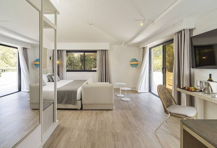 Полулюкс, Grand Palladium Sicilia Resort & Spa