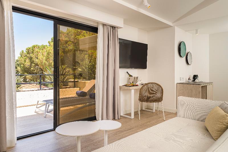 Полулюкс, Grand Palladium Sicilia Resort & Spa