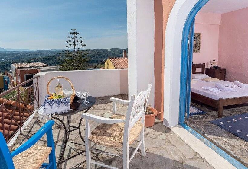 Номер Стандарт Трехместный, Arolithos Traditional Village