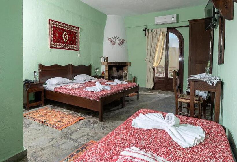 Номер Стандарт Трехместный, Arolithos Traditional Village