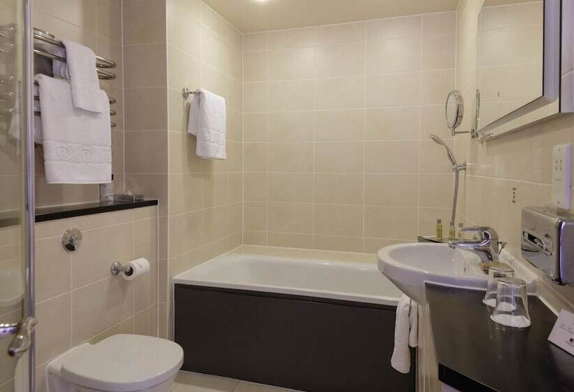 Номер Deluxe, Cambridge Belfry Hotel & Spa